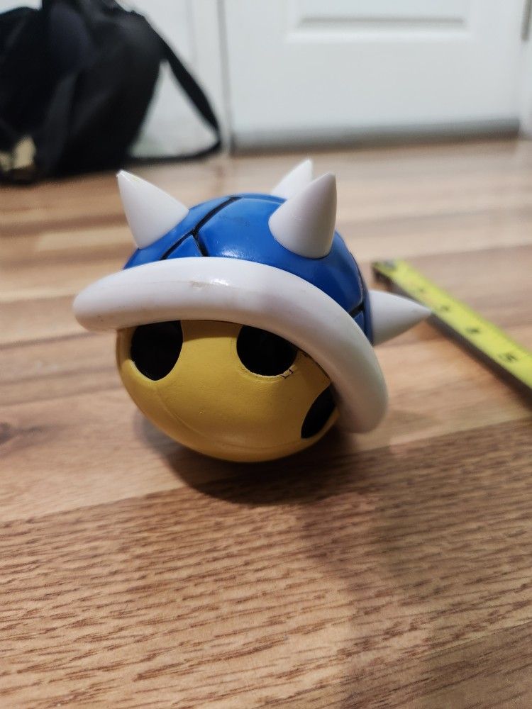 Mario Kart Blur Shell Figure (Hard)