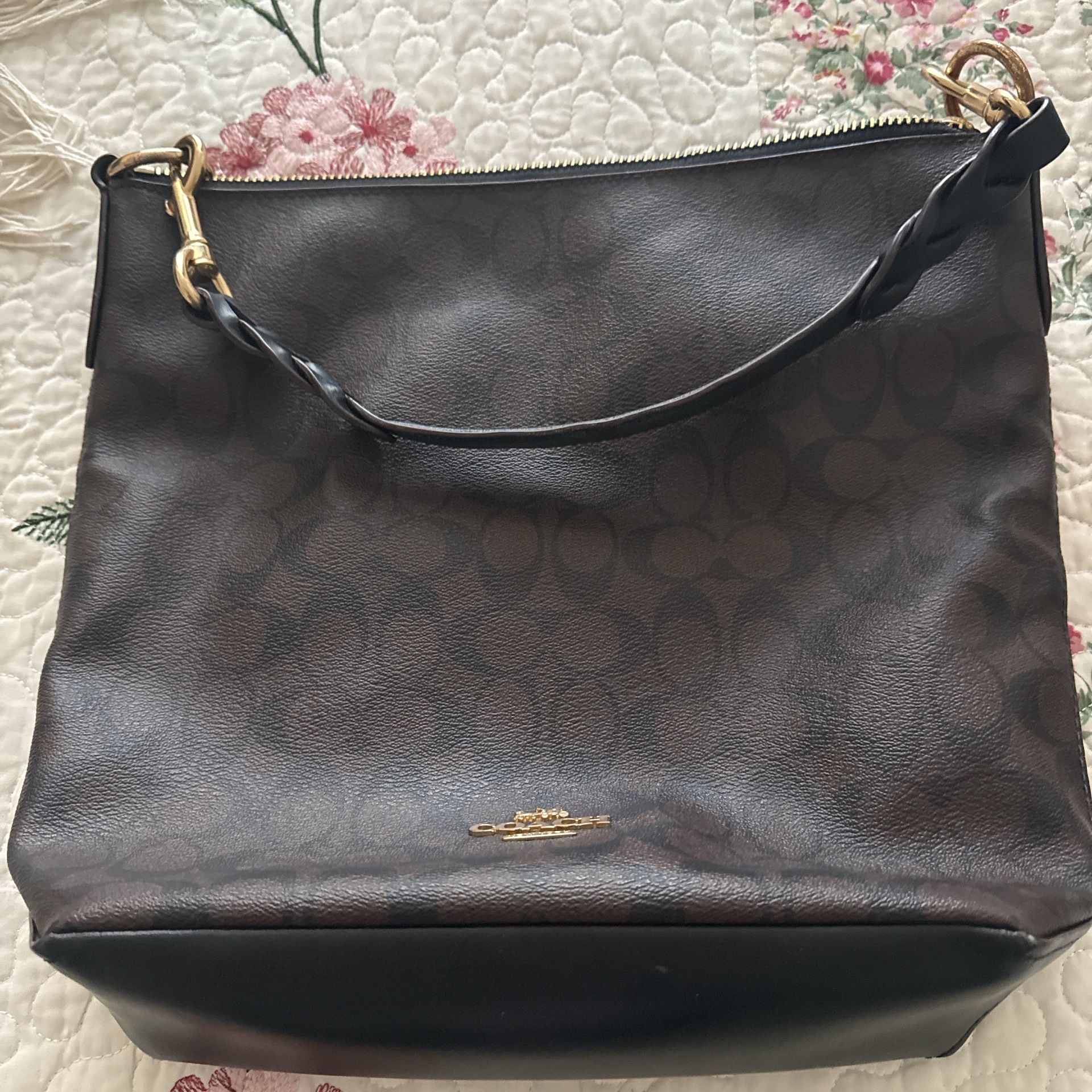 Beautiful women's bag from Michael Kors