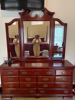 5 Piece Cherry Wood Bedroom set