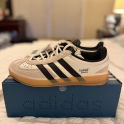 adidas BAD BUNNY GAZELLE INDOOR. Size  US 8 Men’s 