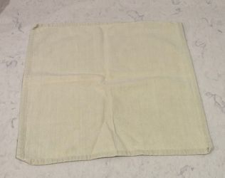 Pastel green cloth napkins, 4 count