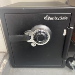 safe in perfect condition never used