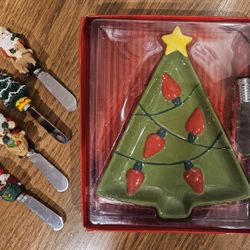 Hallmark Christmas Tree Serving Dish and Spreaders