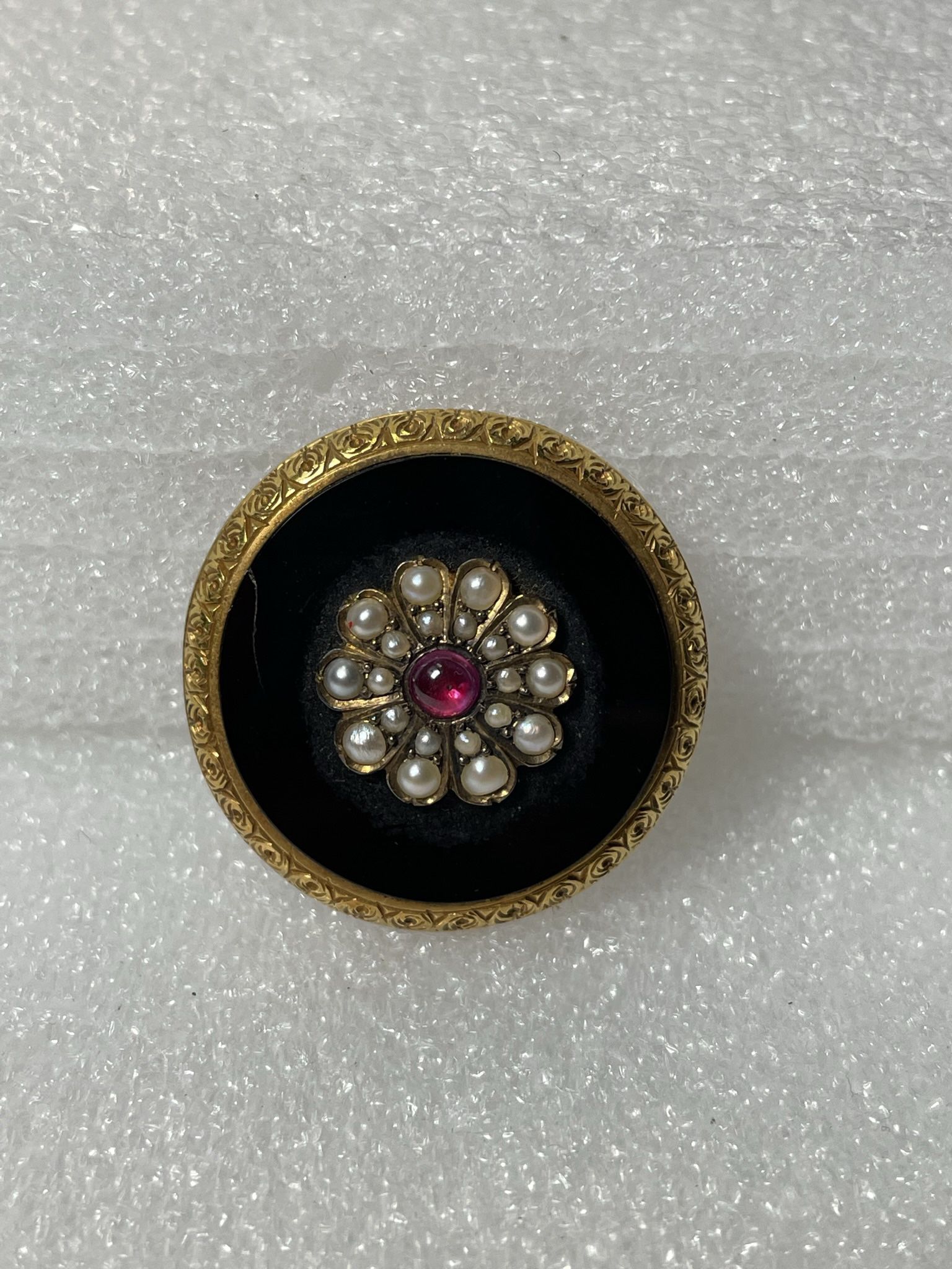 20KT Yellow Gold Seed Pearl, Ruby & Onyx Mourning Brooch / Pin
