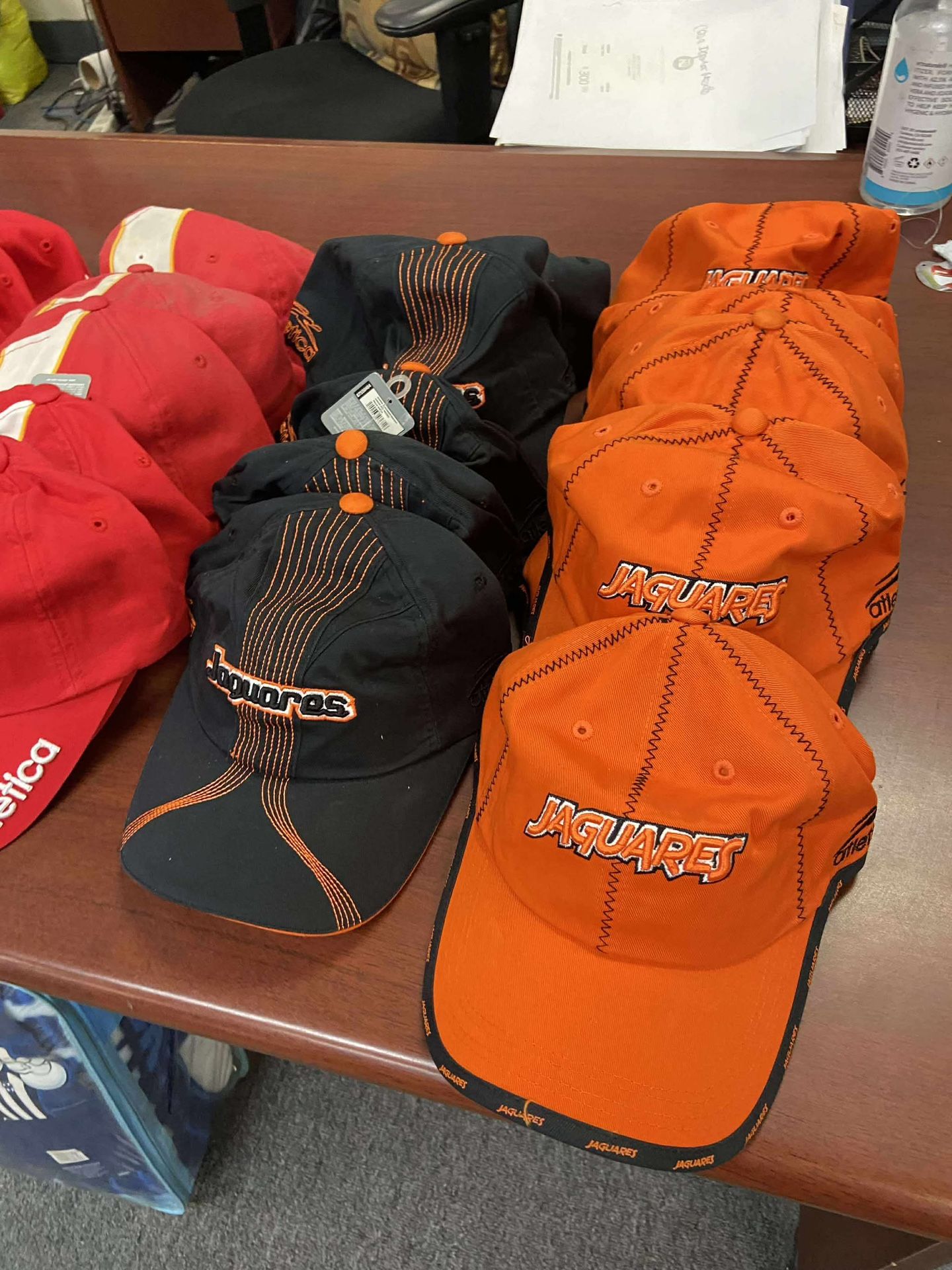 Gorras originales en especial de los tecos y jaguares marca atletica