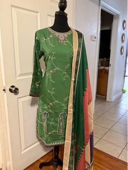 Thread work suit