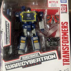Netflix Wfc Transformers Soundwave Rumble 
