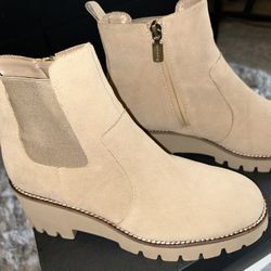 Women’s Tan Boots Size 7.5
