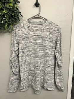 Lululemon White/Gray “Runderful Long Sleeve” Size 8