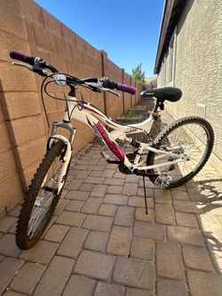 Full Suspension Mountain Bike