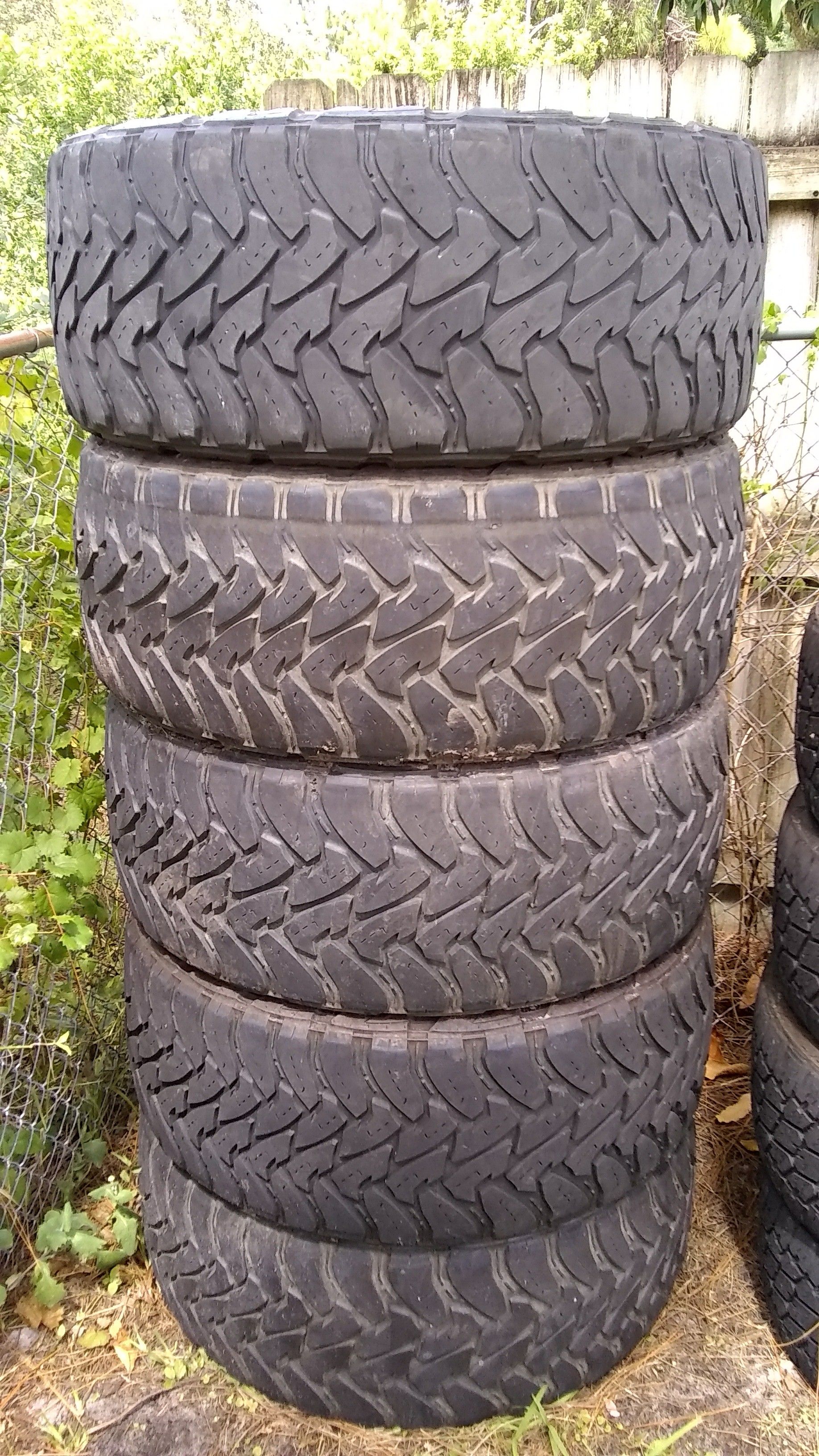 5 37x13.50r24 37x13.50x24 M/T 37 24 MT