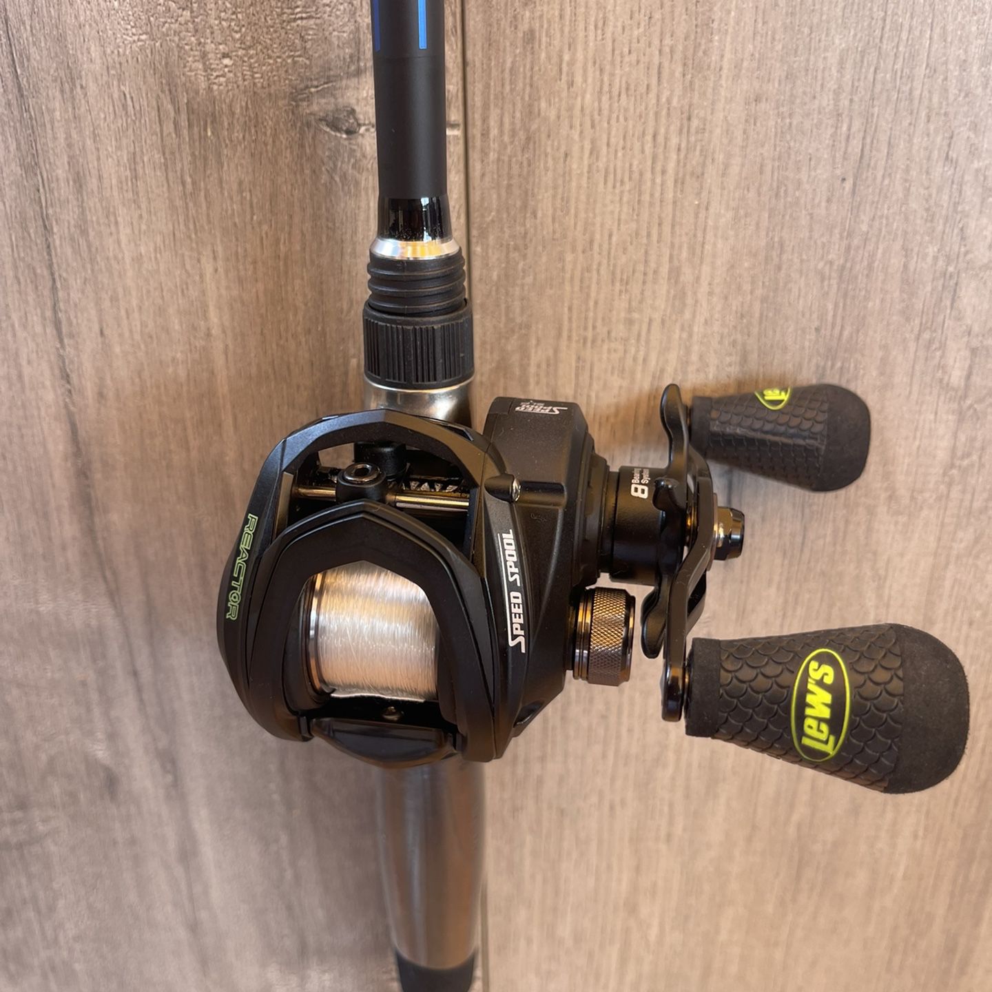 New Lew's Reactor Baitcaster Reel On A New Quantum IM8 48Ton 7FT 10-25Lb  Rod for Sale in Hialeah, FL - OfferUp