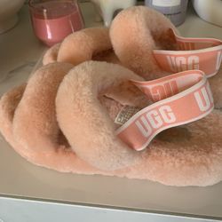Uggs slippers 