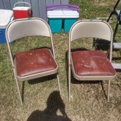 Chair's Folding $30.00 For Both/ Por Las 2 In Donna 