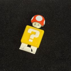 Super Mario Pencil Holder (Nintendo + Kinder Joy Egg Toy) Question Block Pen Clip, Kinder Joy Super Mario Collection