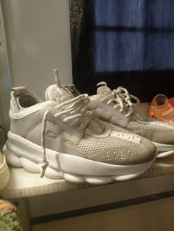 Versace chain reaction