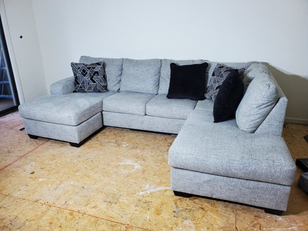 Sectional Sofa 