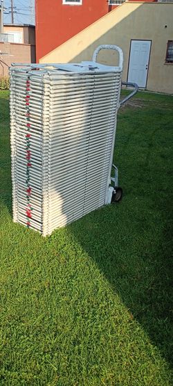 100 sillas en venta usadas $8 cada una todas juntas