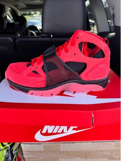 Nike Huarache Fire Red - size 10.5