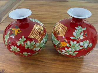 Beautiful Pair of 2010 Shanghai Expo Vase