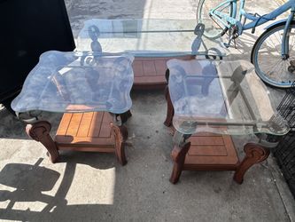 3 Pieces Of Coffee table ( Small Glass Table)