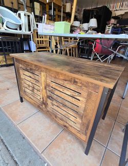 Brown Storage Chest 20" H, 31.5" W