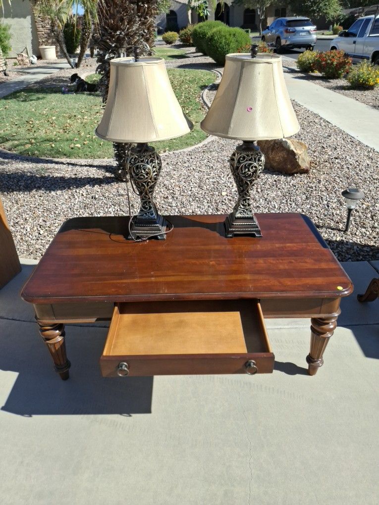 Coffee Table And Lamps