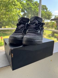 Kids black Jordan’s
