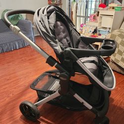 Graco Modes Nest Stoller And Carseat Combo