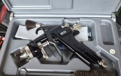 Binks spray paint gun