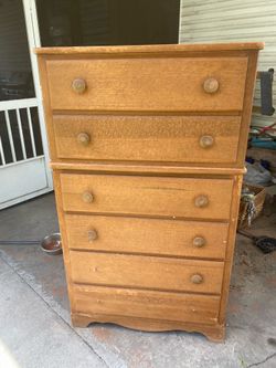 Wood Dresser 6 drawers 4.3 ft Tall x 2 ft Wide x 1.4 ft depth