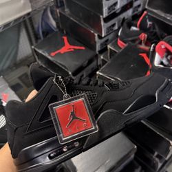 Jordan 4’s “Black Cat”