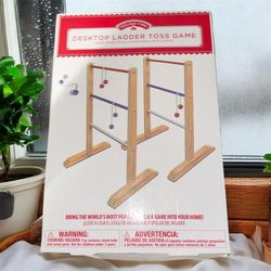 Desktop Ladder Ball Toss Game With 4 Bolas - Holiday Time