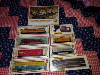 Electric HO model train Bachmann