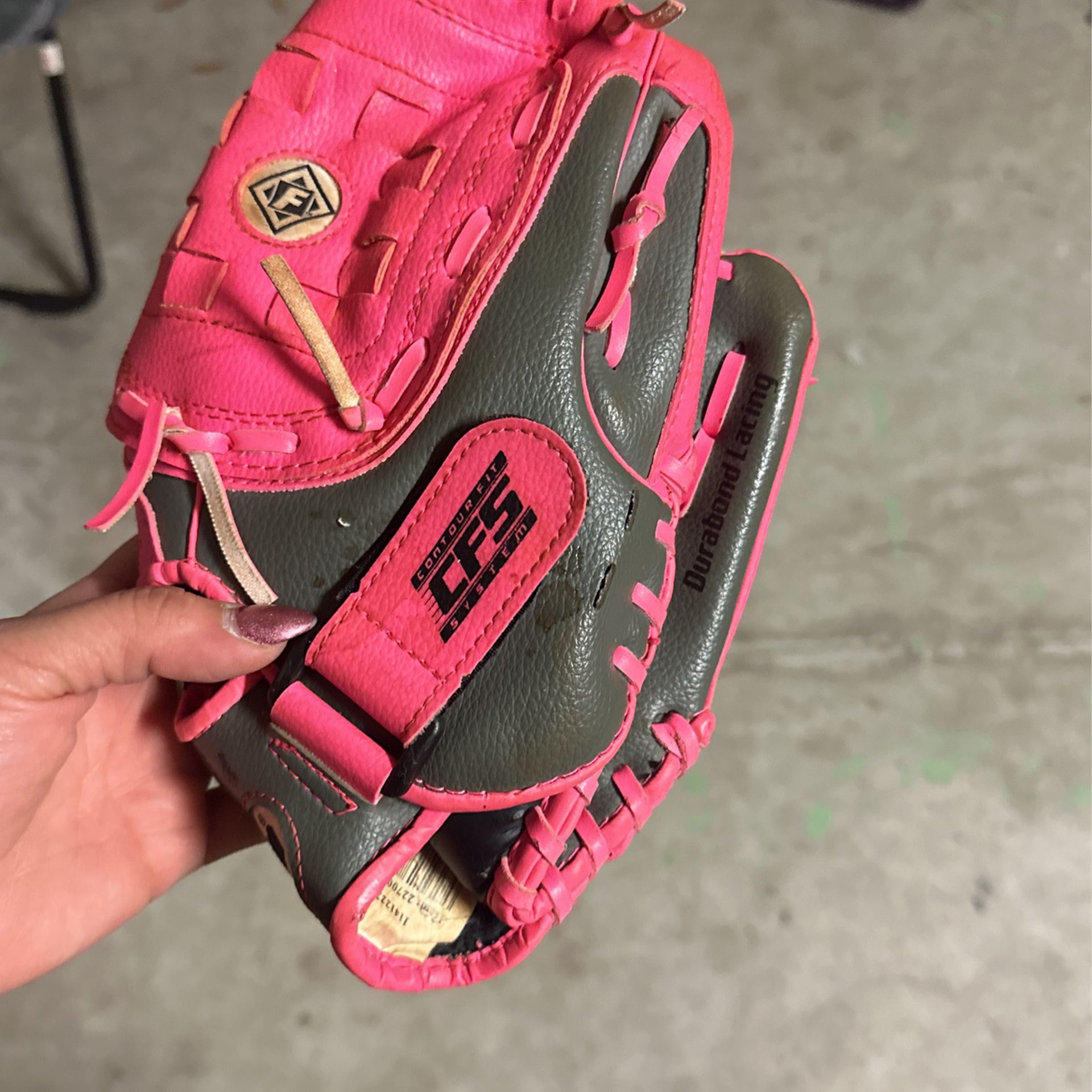 Girls Softball/baseball Glove 
