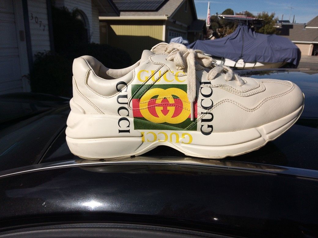 Gucci Shoes 