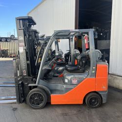 2,014 TOYOTA PROPANE FORKLIFT 