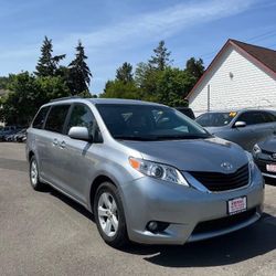 2016 Toyota Sienna