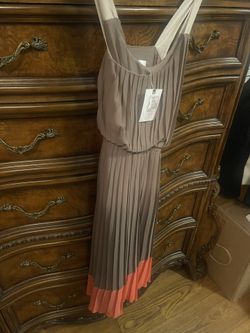 New Jessica Simpson Pleated Dress Size 4 M