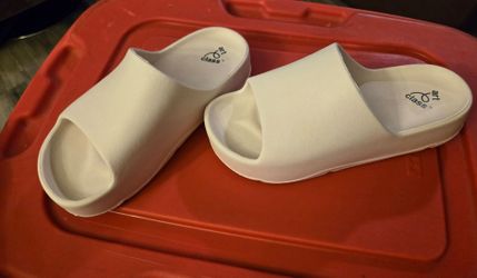 Women's platform slides
