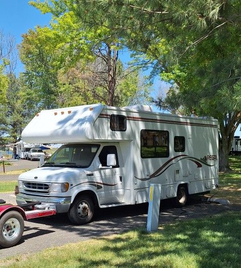 2000 Triple E Regal 24 C