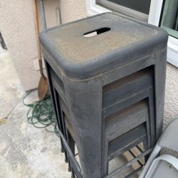 Free! Set Of 4 Metal Stools