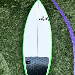 4’9” Epoxy Surfboard - Kid/Grom size 16.32L