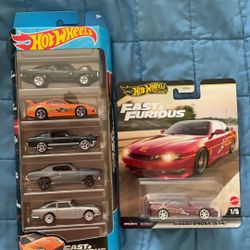 6 Hot Wheels Cars