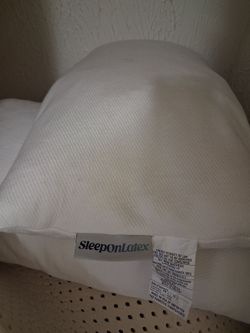 Sleep on latex pillows