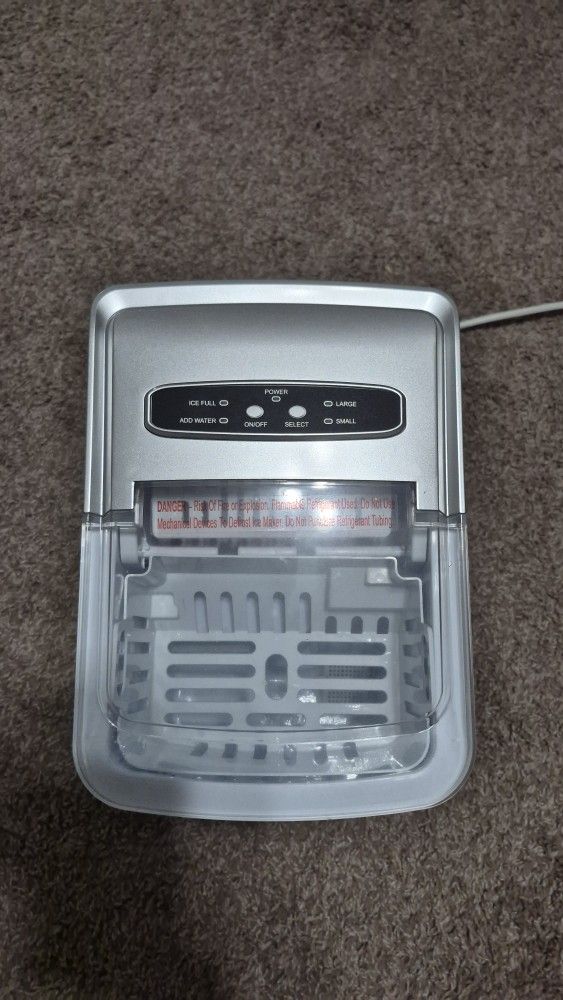 Insignia Portable Ice Maker