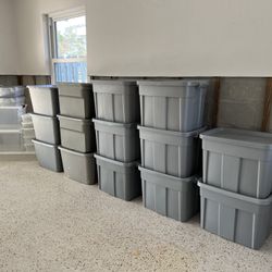 24 Storage Containers 