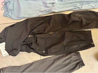 Black lululemon pants