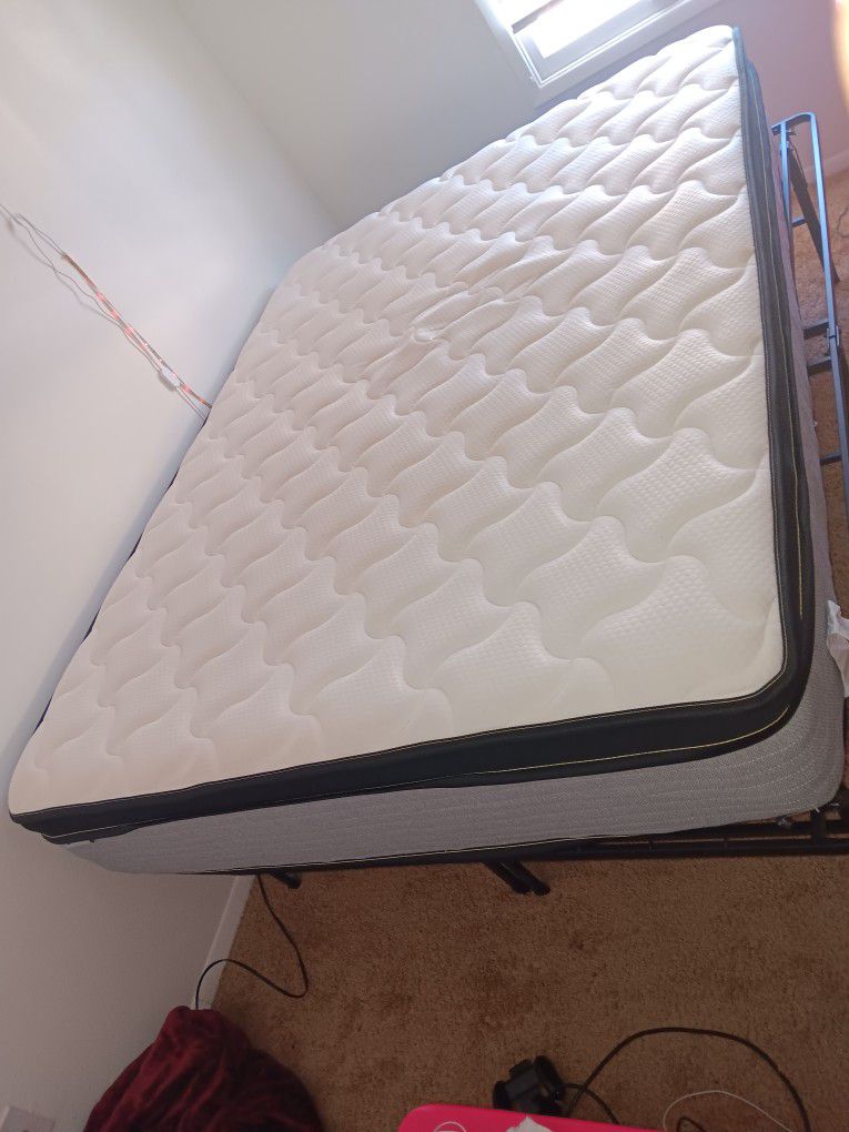 12 Inch Super Soft Memory Foam Mattress With 18inch Metal Bed Frame 