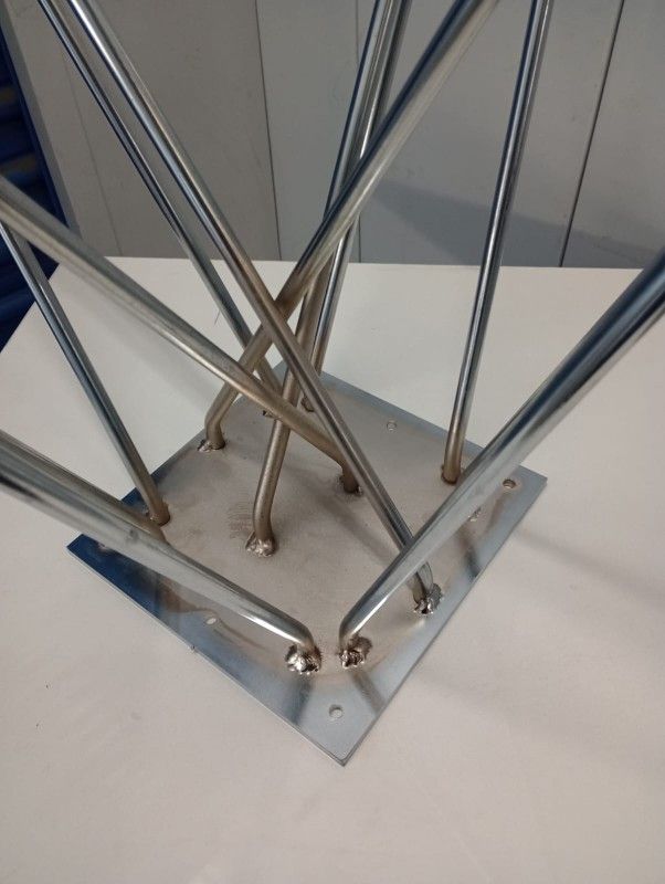 Set Of 2 Chairs And 1 Table In Good Conditions